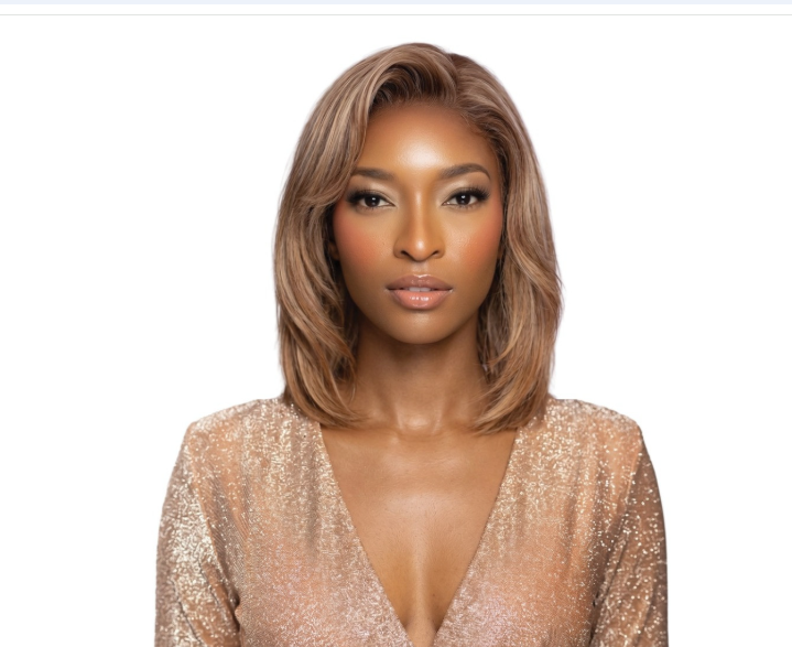 Mane Concept Trill Gold Luster 100% Unprocessed Virgin Remy Hair 13X6 Layered Bob 14“